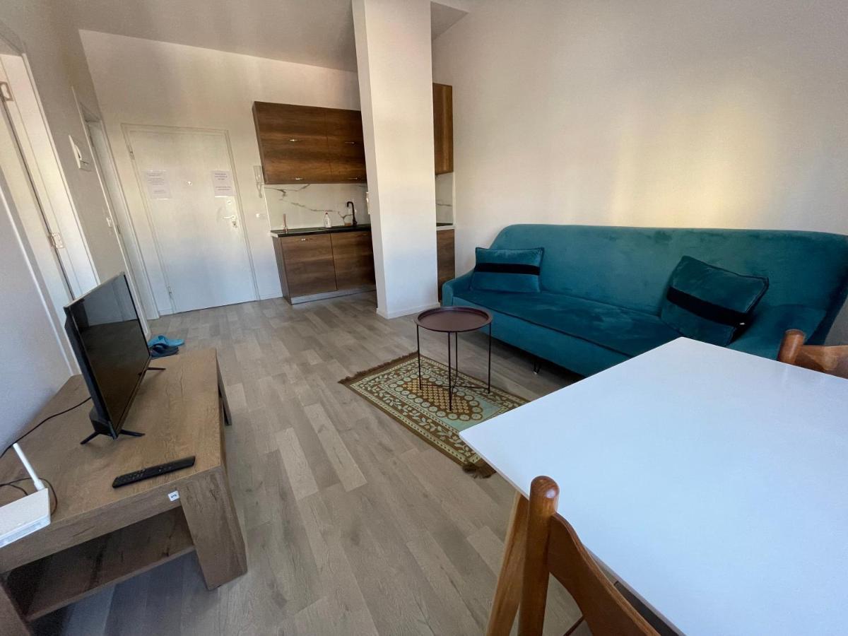 Boulevard One Bedrooom Le Bon Appartamento Tirana